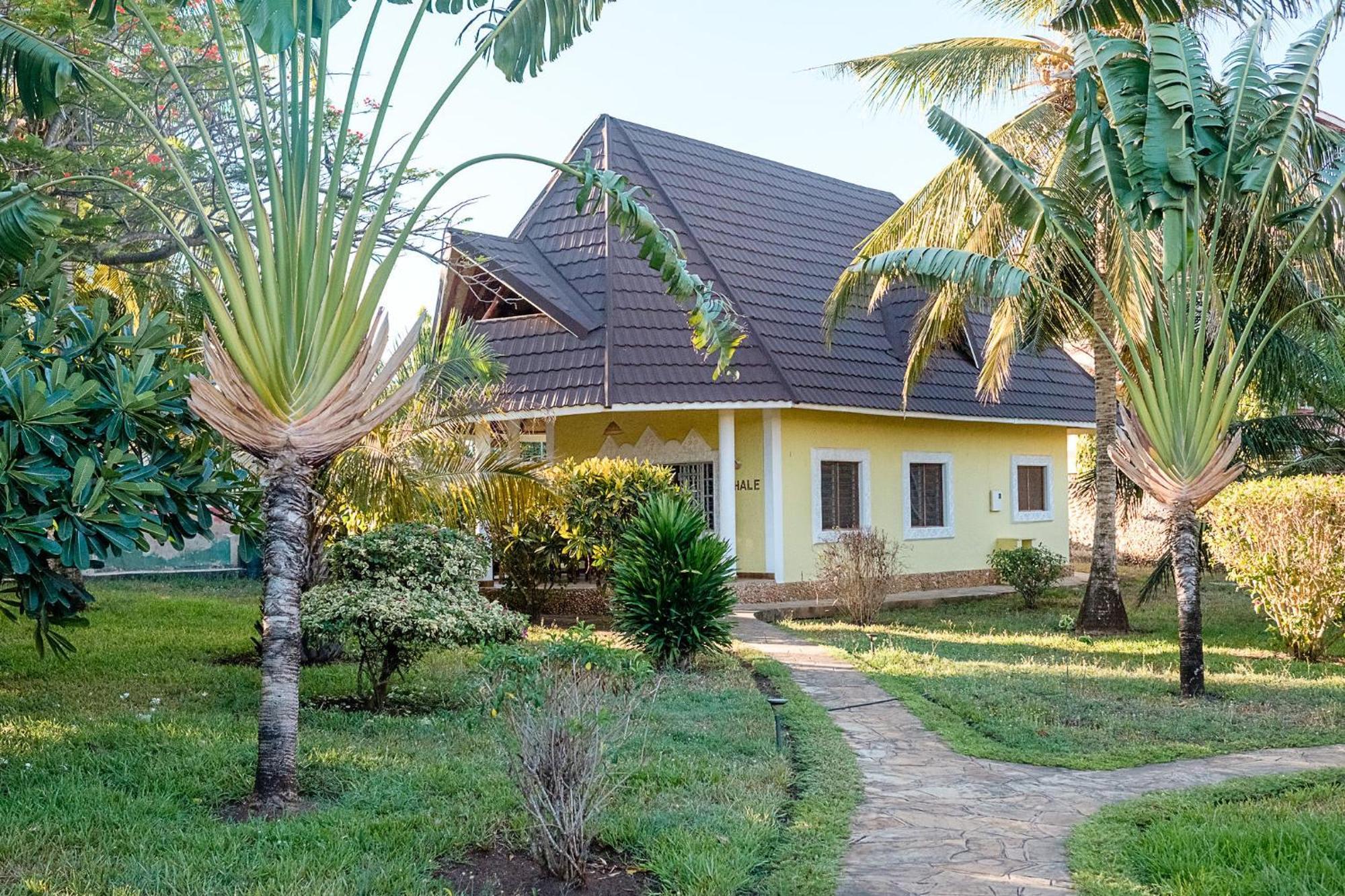 Diani-Paradise-Villas เดียนีบีช ภายนอก รูปภาพ