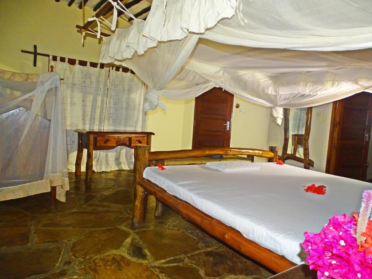 Diani-Paradise-Villas เดียนีบีช ภายนอก รูปภาพ