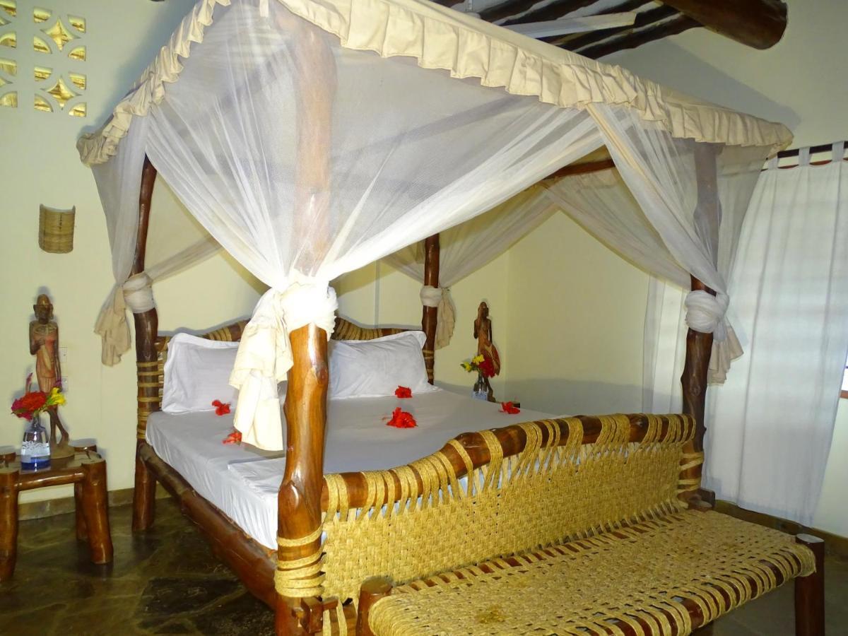 Diani-Paradise-Villas เดียนีบีช ภายนอก รูปภาพ