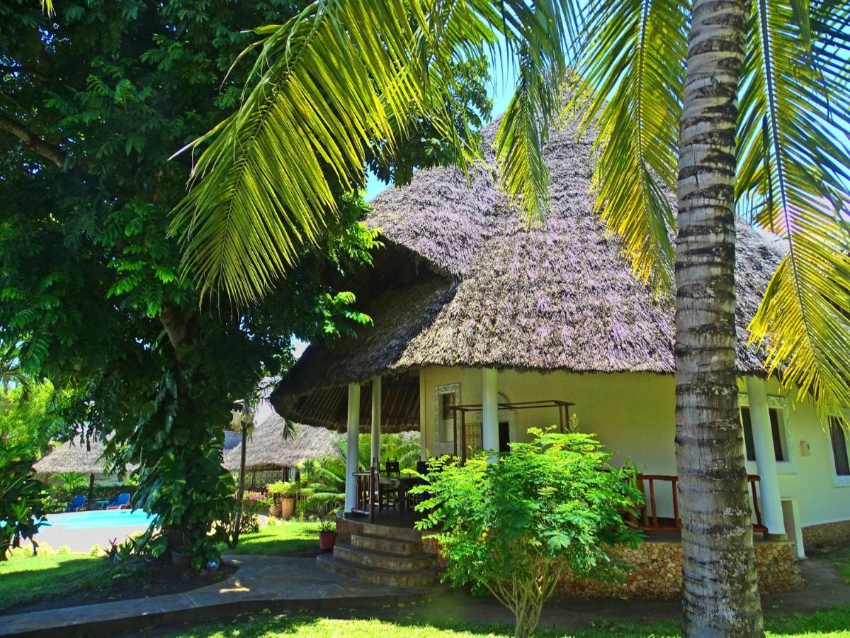 Diani-Paradise-Villas เดียนีบีช ภายนอก รูปภาพ