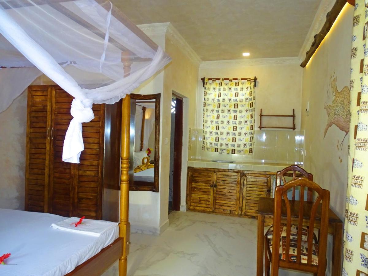 Diani-Paradise-Villas เดียนีบีช ภายนอก รูปภาพ