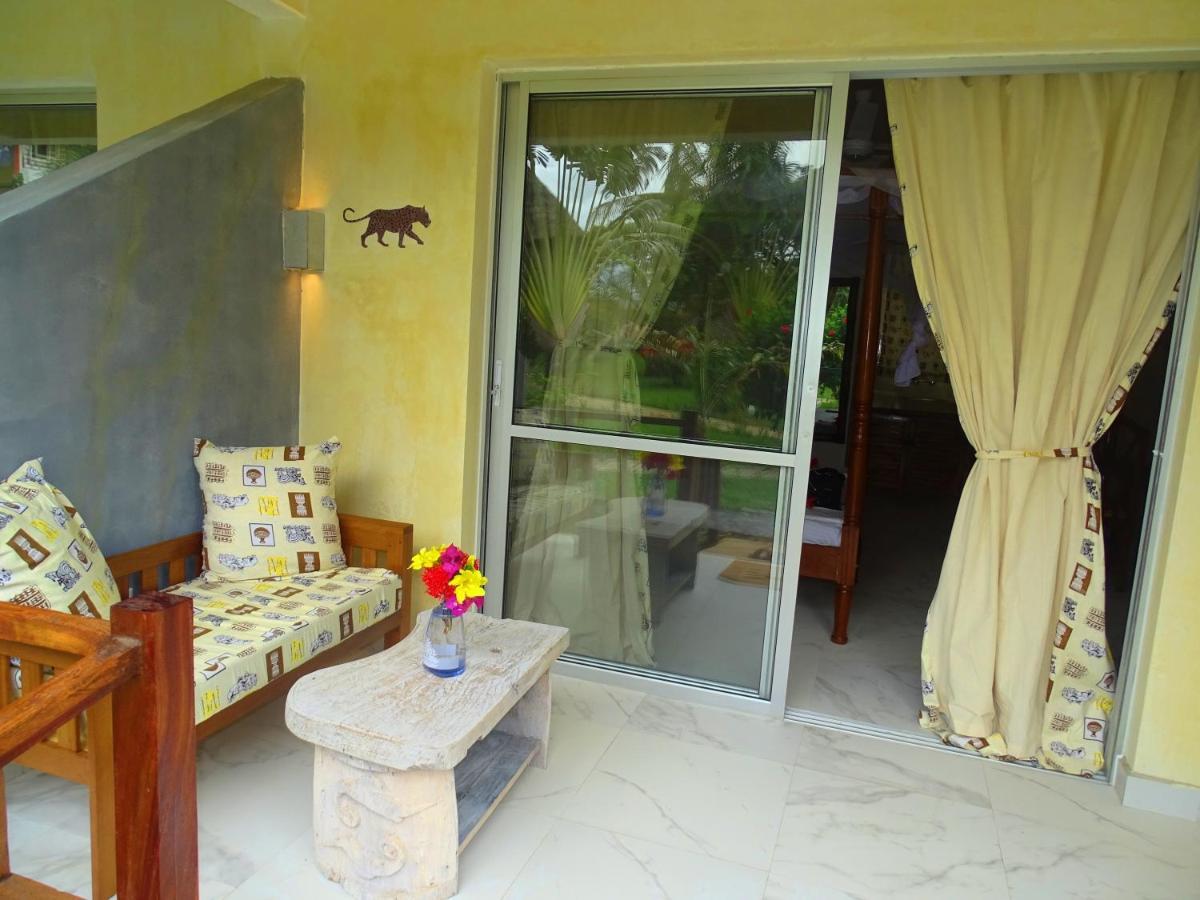 Diani-Paradise-Villas เดียนีบีช ภายนอก รูปภาพ