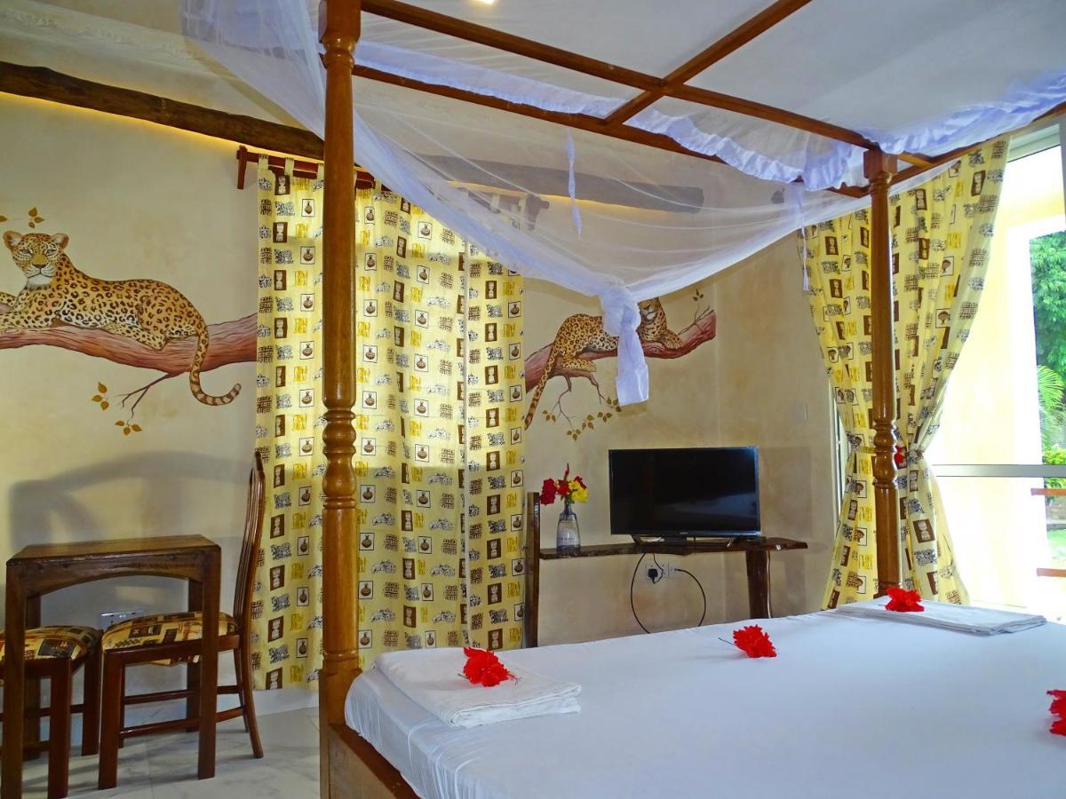 Diani-Paradise-Villas เดียนีบีช ภายนอก รูปภาพ